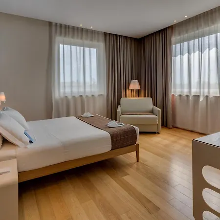 Western Bologna Hotel 4*